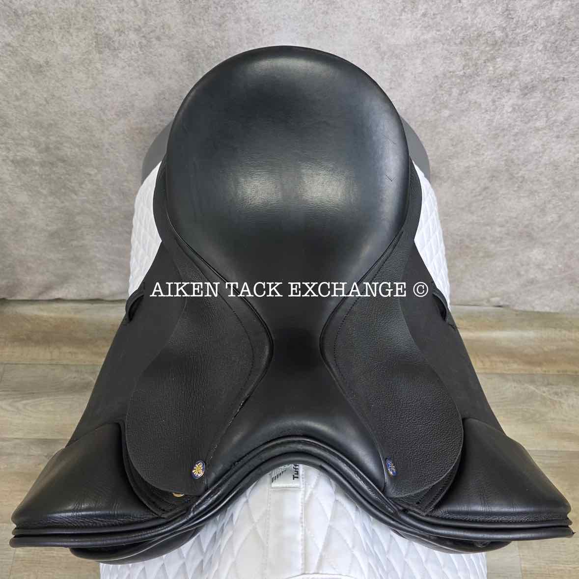 Detente by Advanced Saddle Fit Dressage Saddle, 17.5" Seat, Wide Tree, Wool Flocked Panels