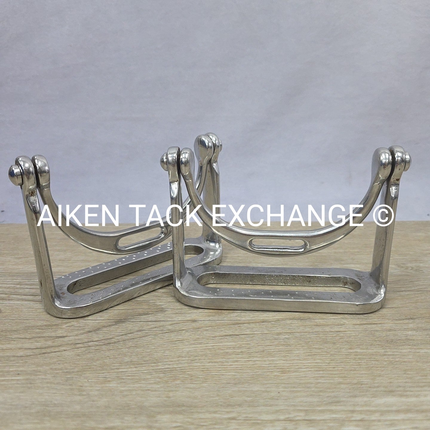 Hinged Stirrup Irons, 5.25"
