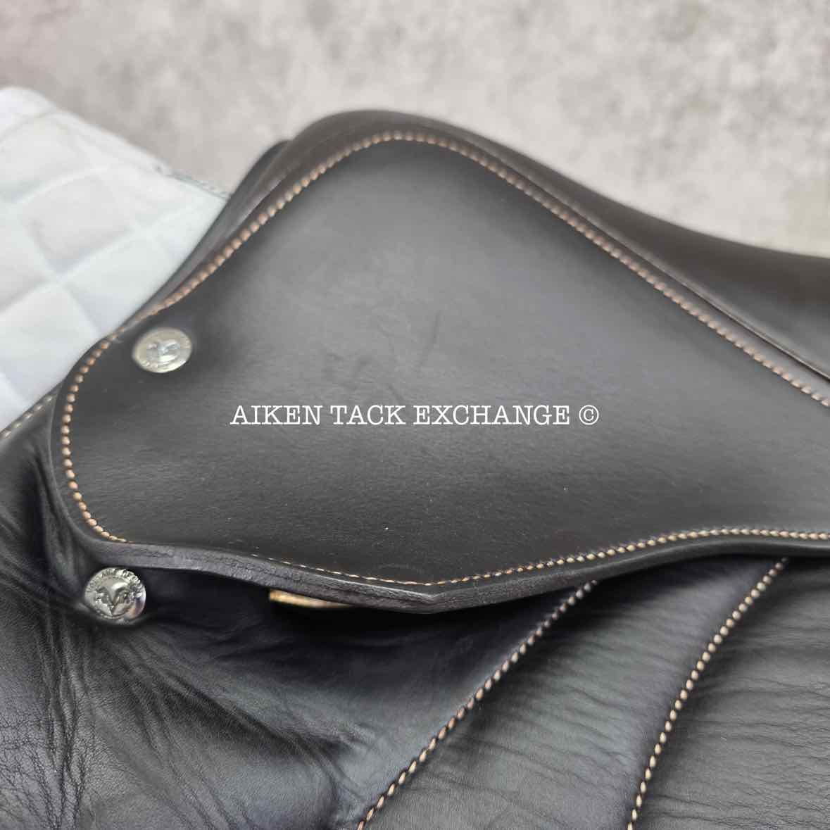2019 Voltaire Stuttgart Jump Saddle, 17.5" Seat, 2A Flap, Medium Tree, PRO Panels, Full Buffalo Leather
