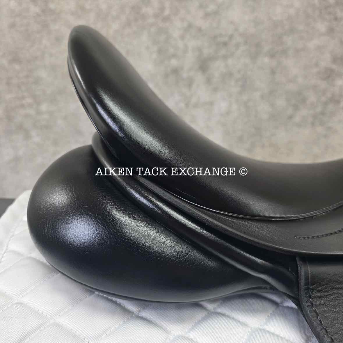 2018 County Inspiration Dressage Saddle, 17.5" Seat, Medium Narrow Tree, Wool Flocked Panels