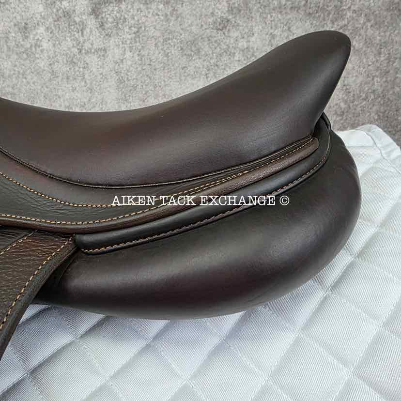 2020 CWD SE03 Close Contact Jump Saddle, 17" Seat, 2L Flap, Medium Tree, Foam Panels, Full Buffalo Leather