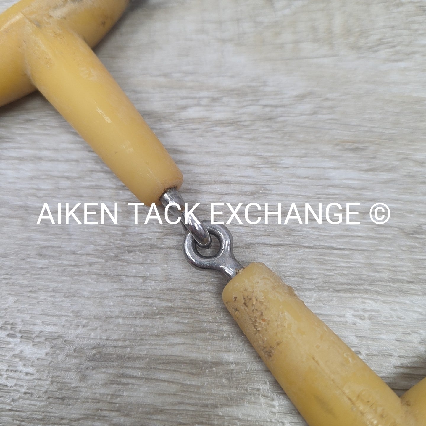 Happy Mouth Single Joint D Ring Bit 5" (Has Chew Marks)