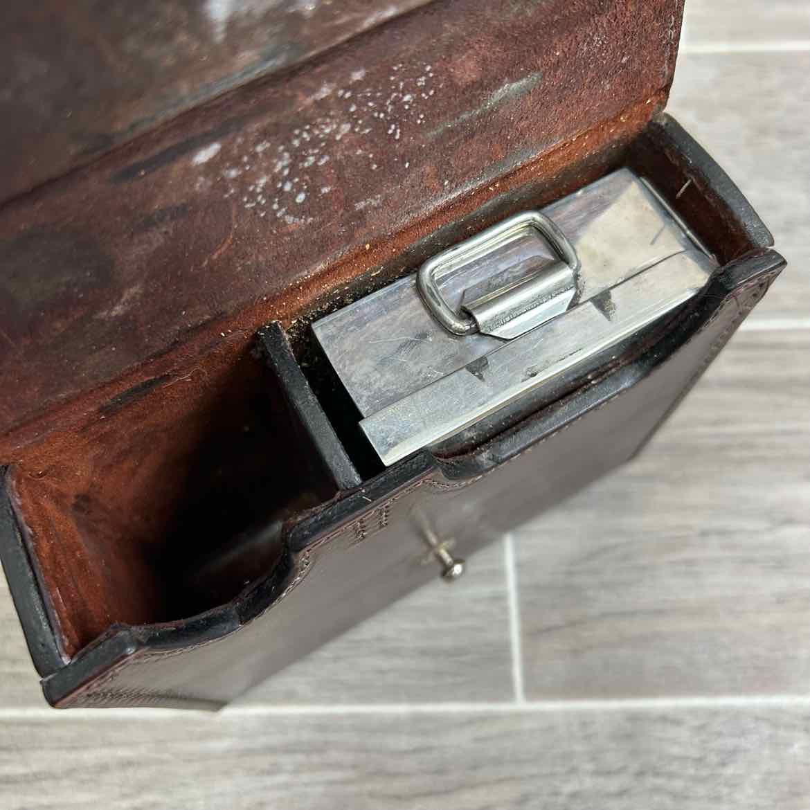 Ladies Sandwich Case with Sandwich Tin