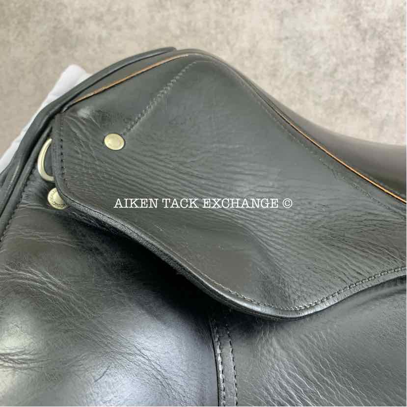 2006 Schleese Wave Dressage Saddle, 18" Seat, Adjustable AdapTree, Wool Flocked Panels