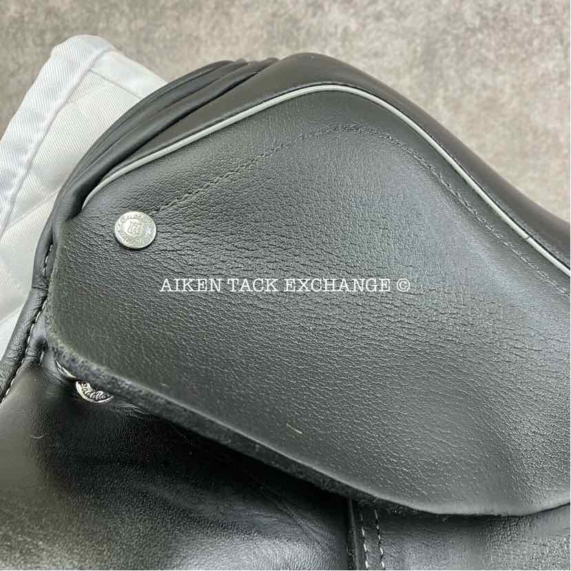 2017 Custom Saddlery Advantage Monoflap Dressage Saddle, 17.5" Seat, Adjustable Tree, Wool Flocked Panels