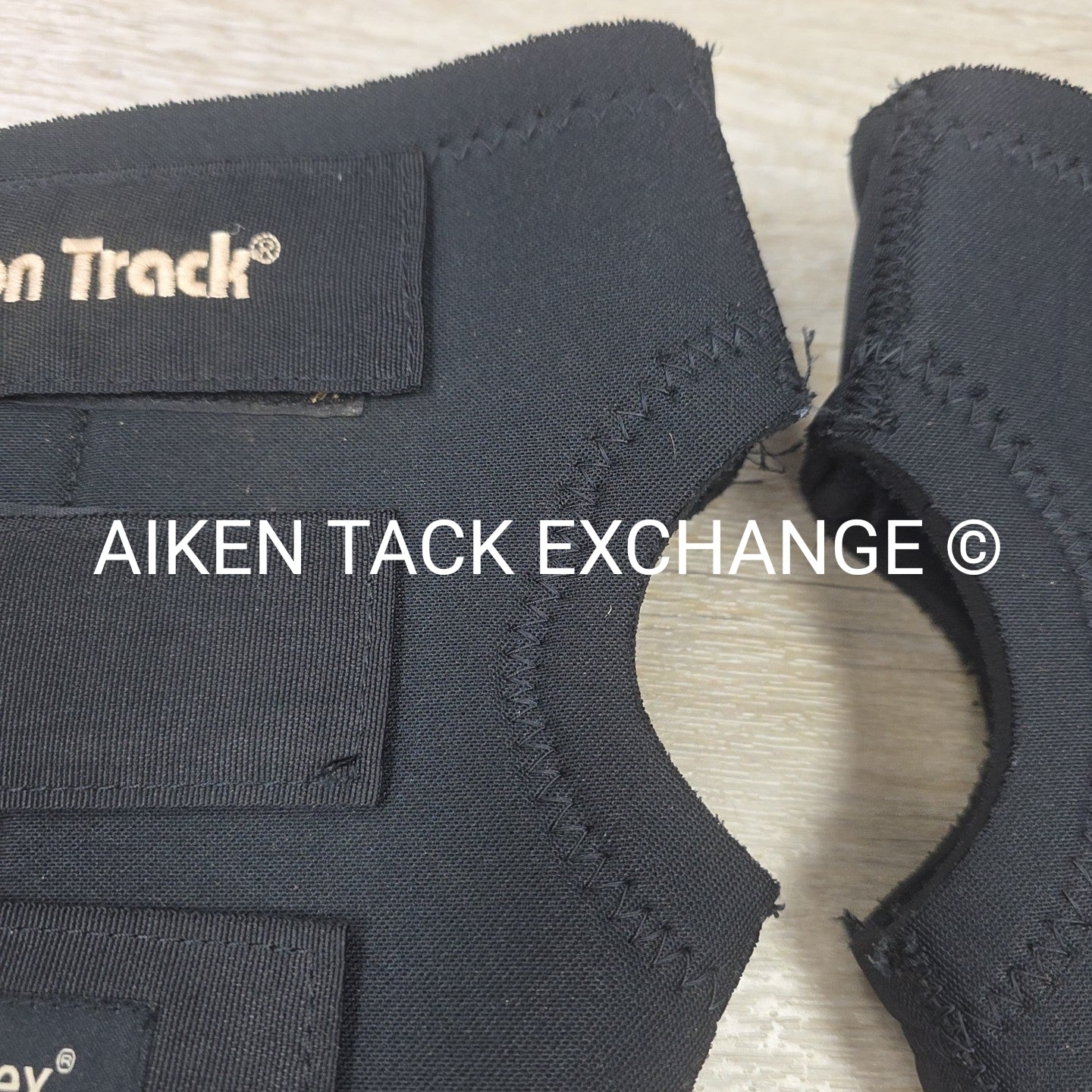 Back On Track Royal Padded Hock Wraps Deluxe, Size Medium