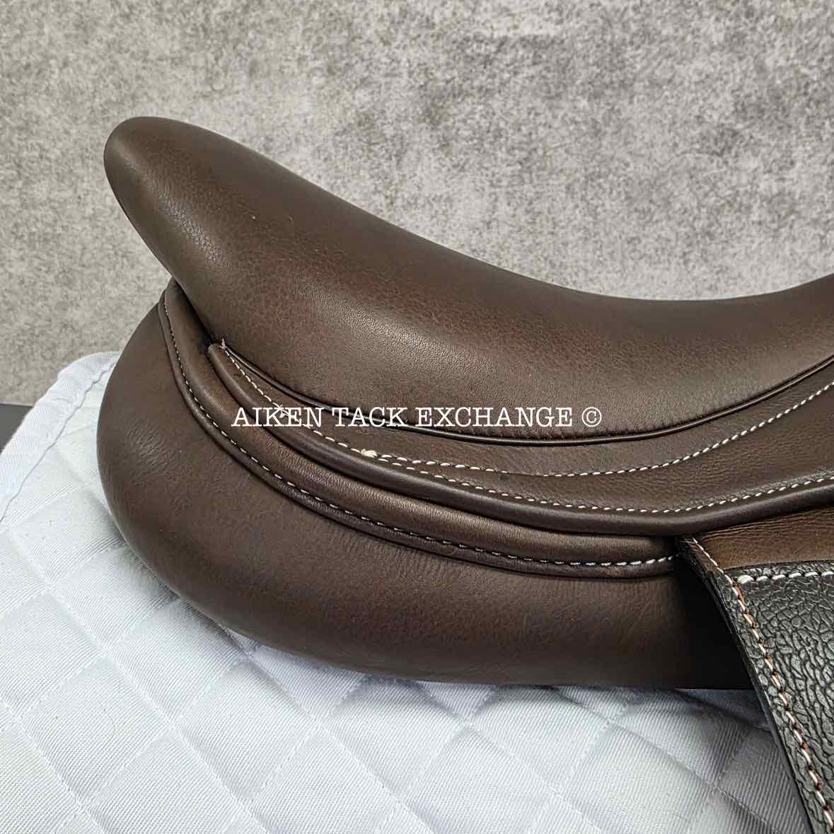 HDR - Henri de Rivel Evolution IGP Close Contact Jump Saddle, 17" Seat, Adjustable Tree - Changeable Gullet, Foam Panels