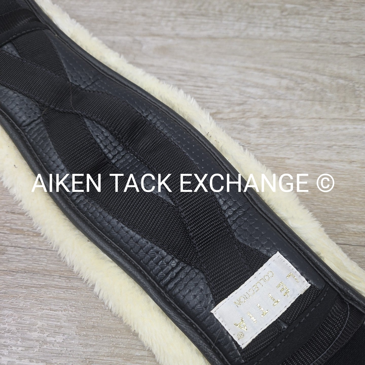 Lettia Memory Foam Sherpa Fleece Clik Dressage Girth, Black, 22"