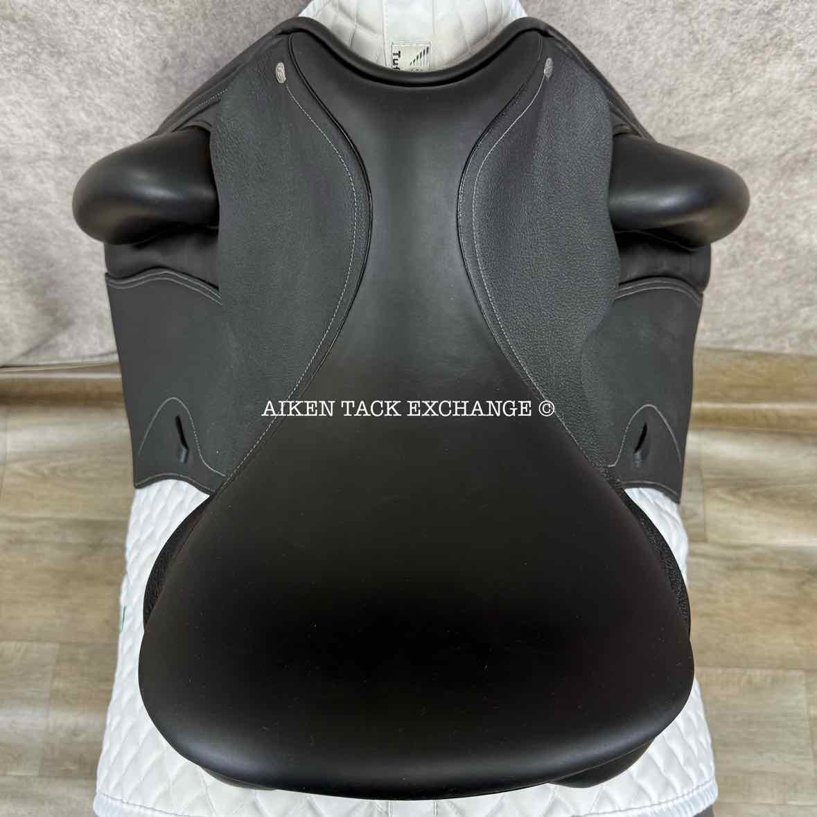 2024 Custom Saddlery Everest R Monoflap Dressage Saddle, 18" Seat, Adjustable Tree, Wool Flocked Panels