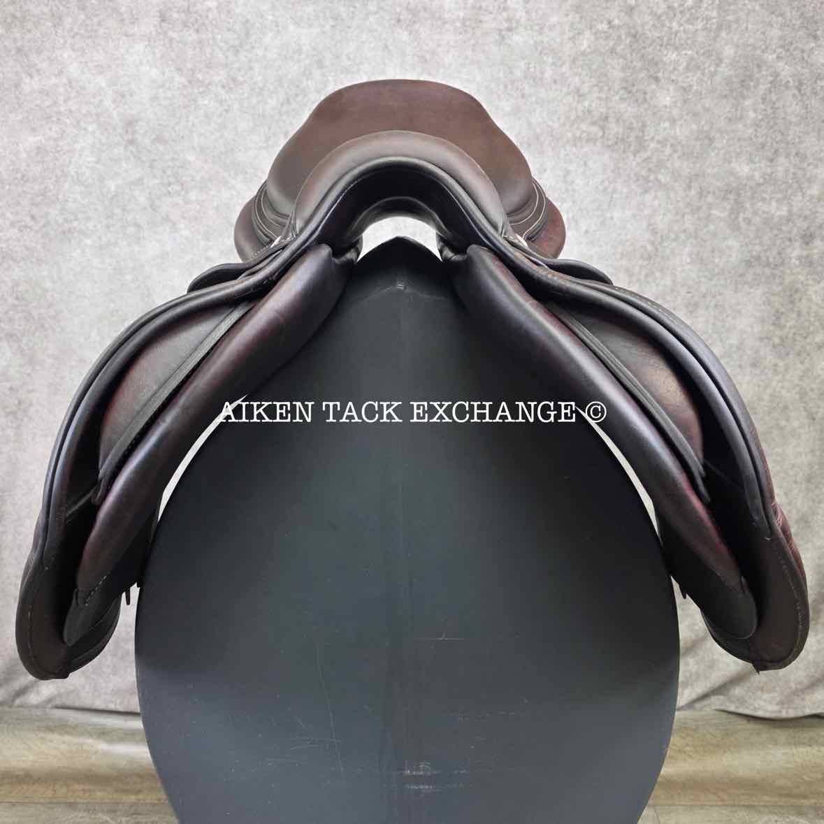 2019 CWD SE01 Close Contact Jump Saddle, 17" Seat, 3C Flap, Medium Tree, Foam Panels, Full Buffalo Leather