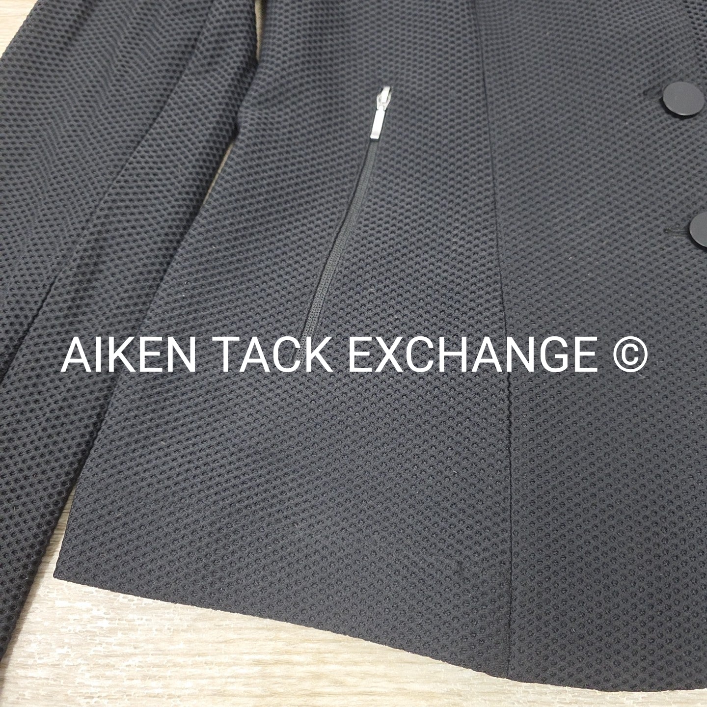 HR Mesh Show Coat, Size 6