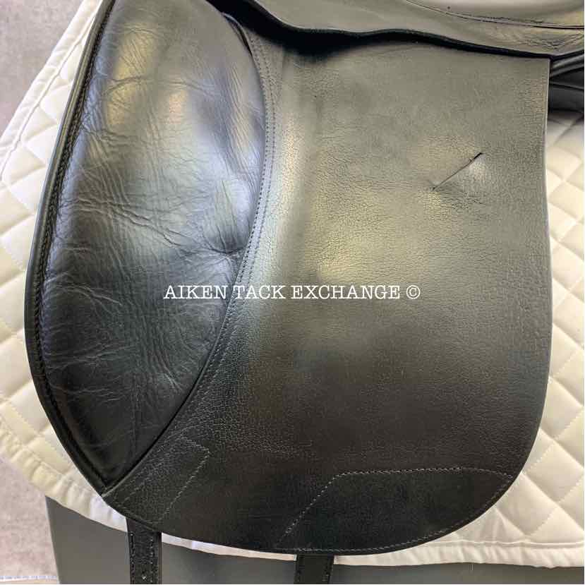 **SOLD** 2004 Custom Saddlery VLX Dressage Saddle, 17.5" Seat, Adjustable Tree, Wool Flocked Panels, Buffalo Leather