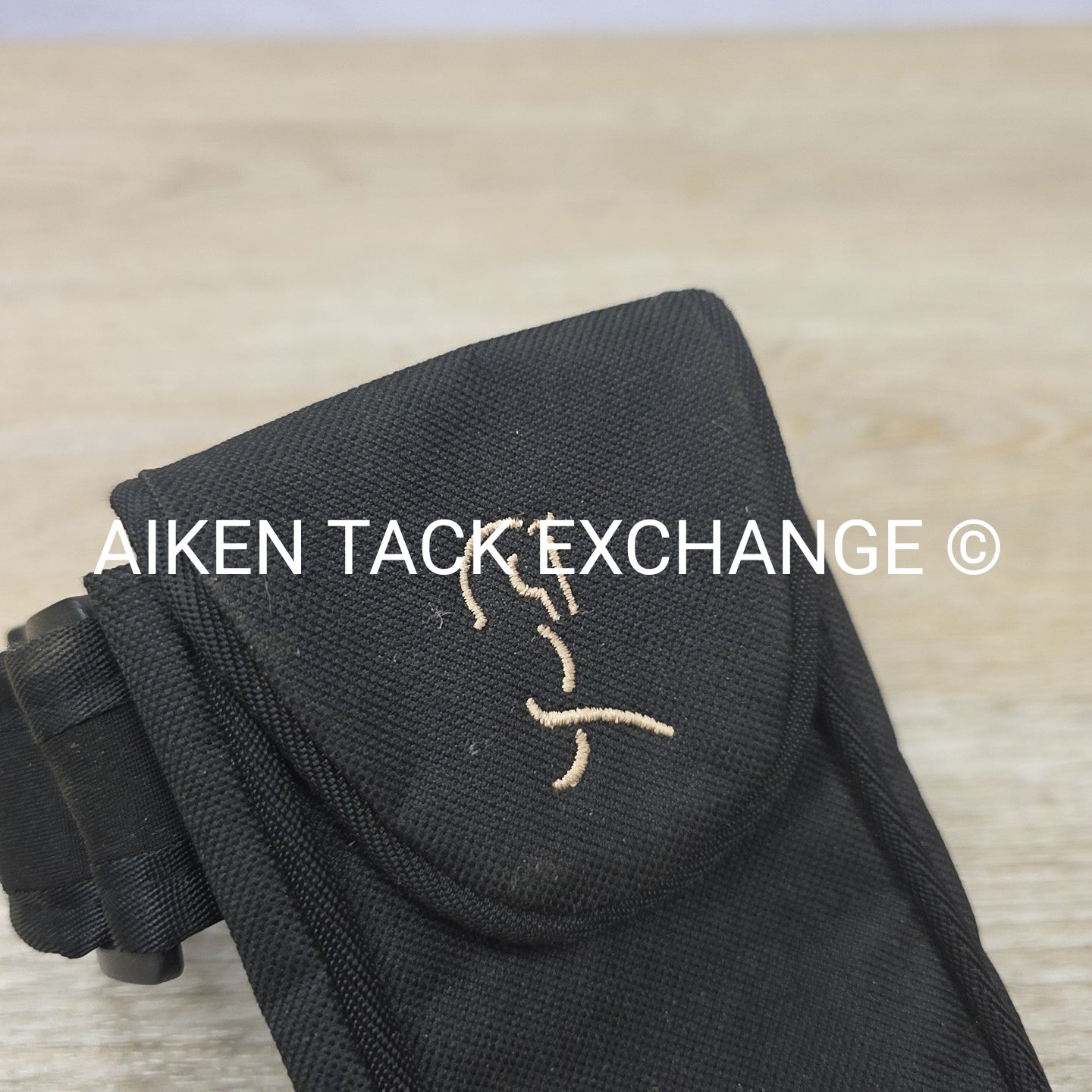 Woof Hoof Magnetic Cell Phone Holder