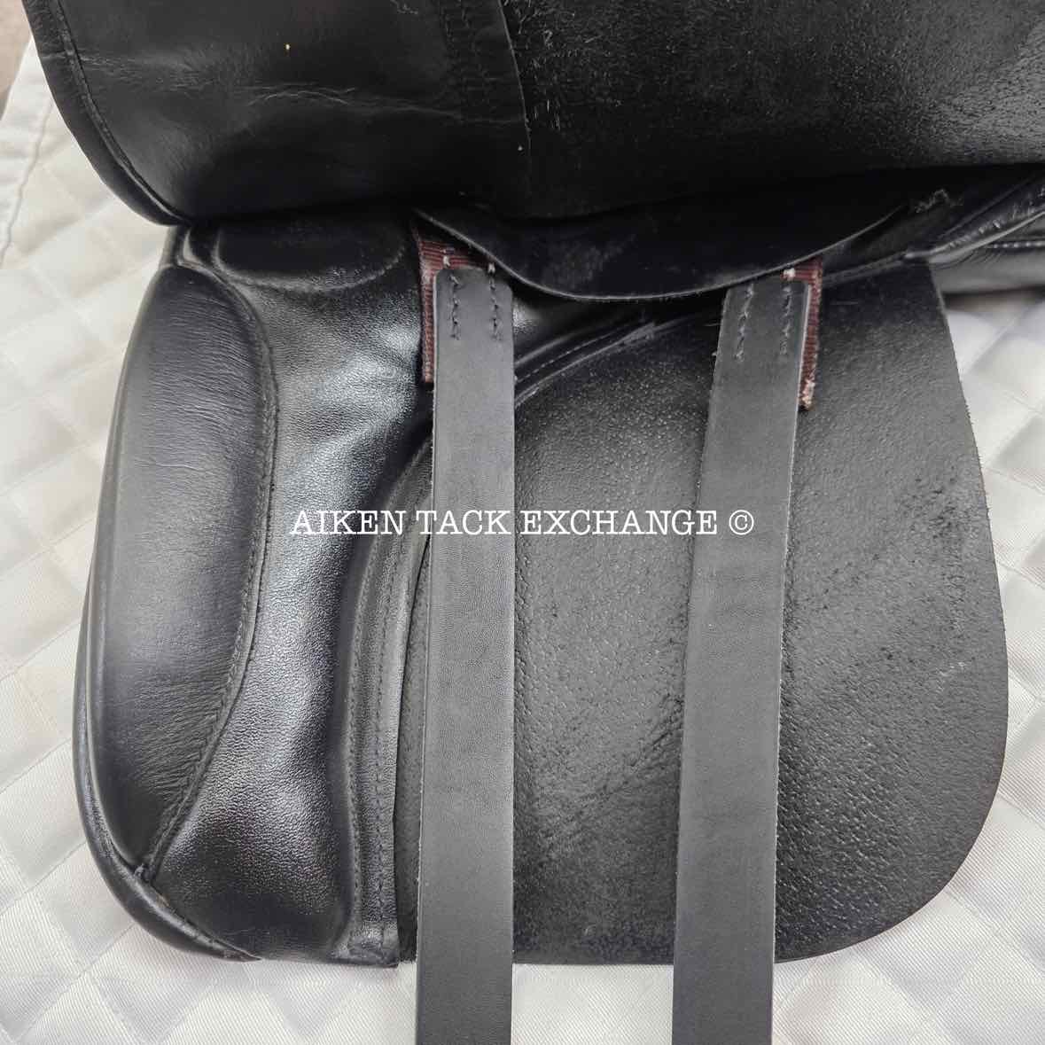 Performer Dressage Saddle, 17.5" Seat, Wide Tree, Wool Flocked Panels