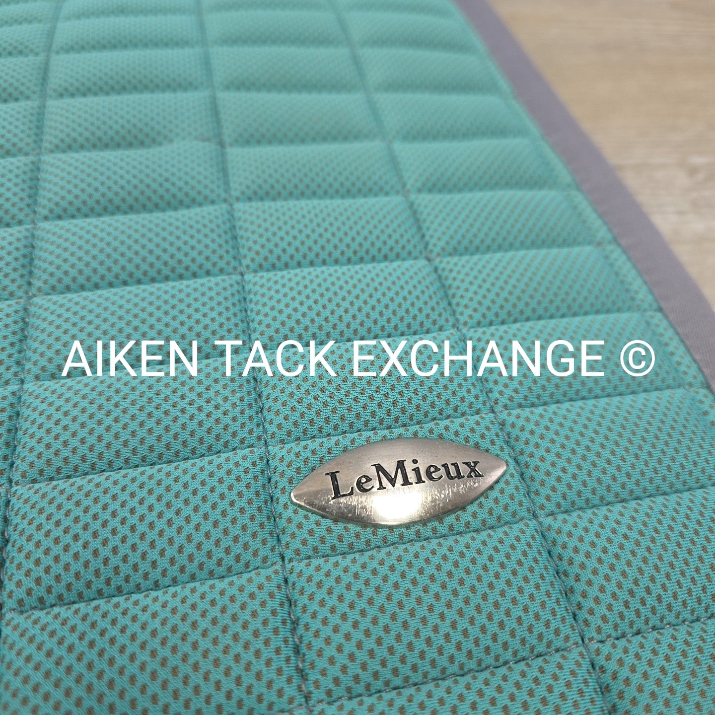 LeMieux Close Contact Square Jump Saddle Pad, Large