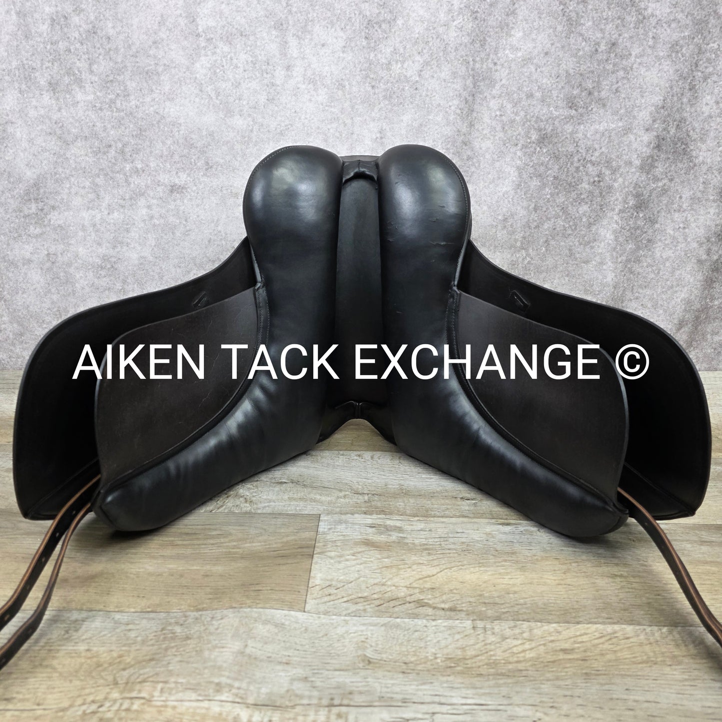 Albion Original Comfort Dressage Saddle, 17.5" Seat, Medium Wide Tree, Wool Flocked Panels