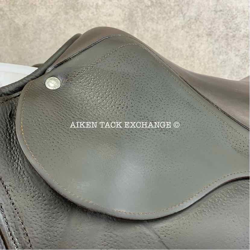 2014 CWD SE06 Close Contact Jump Saddle, 17" Seat, 3C Flap, Medium Tree, Foam Panels