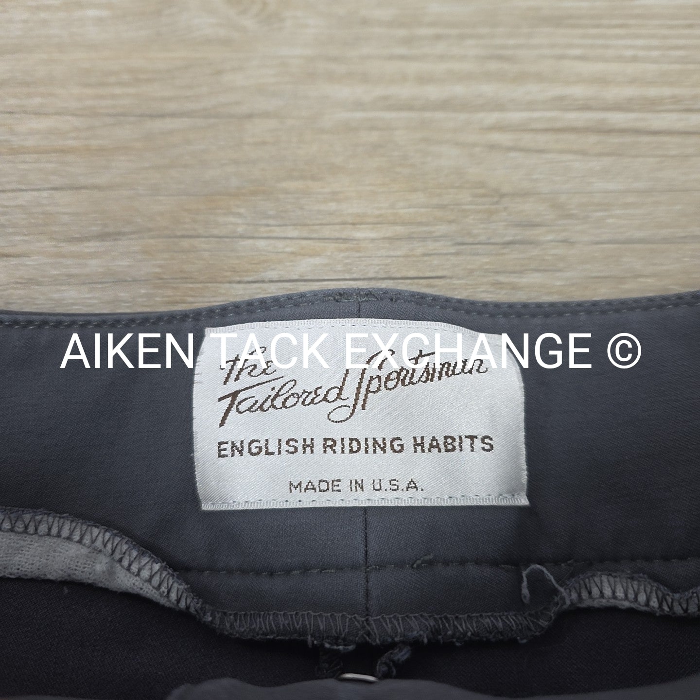 Tailored Sportsman Front Zip Trophy Hunter Knee Patch Breeches, Size 14