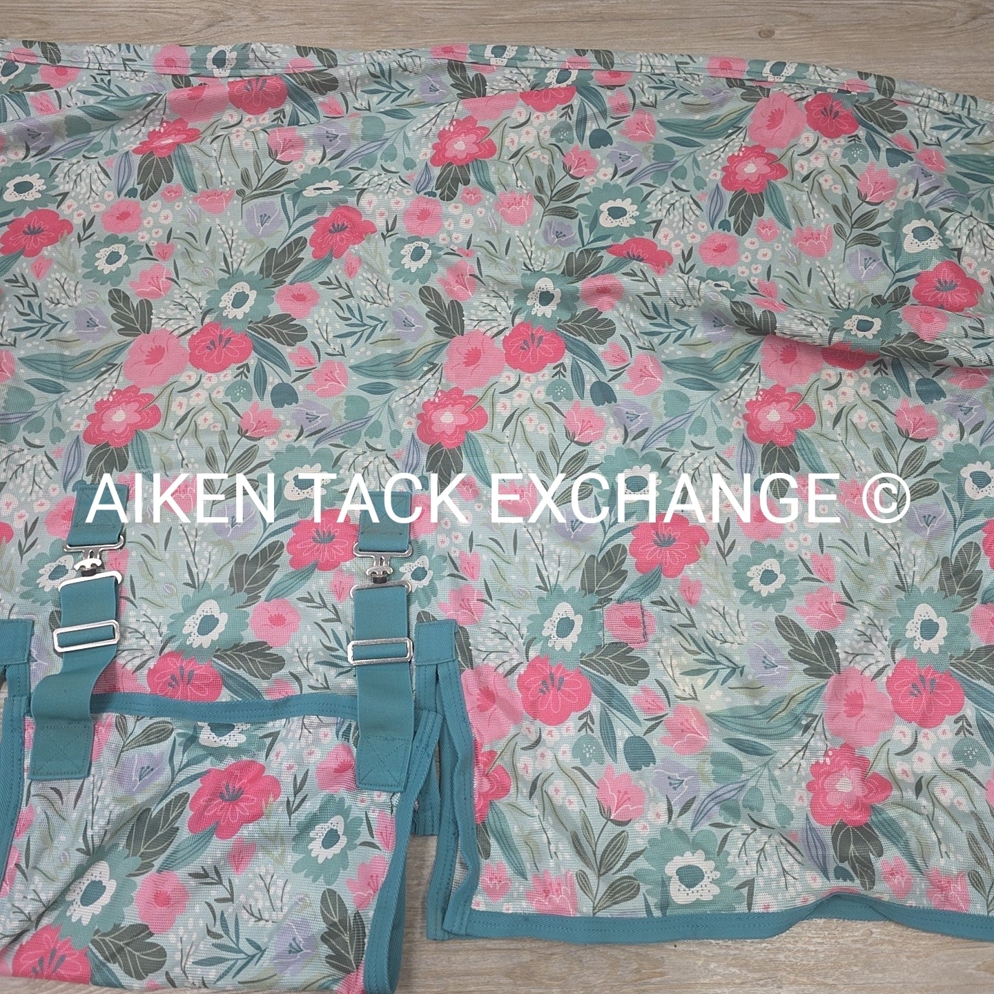 SmartPak Deluxe Fly Sheet w/ Neck, Size 81"