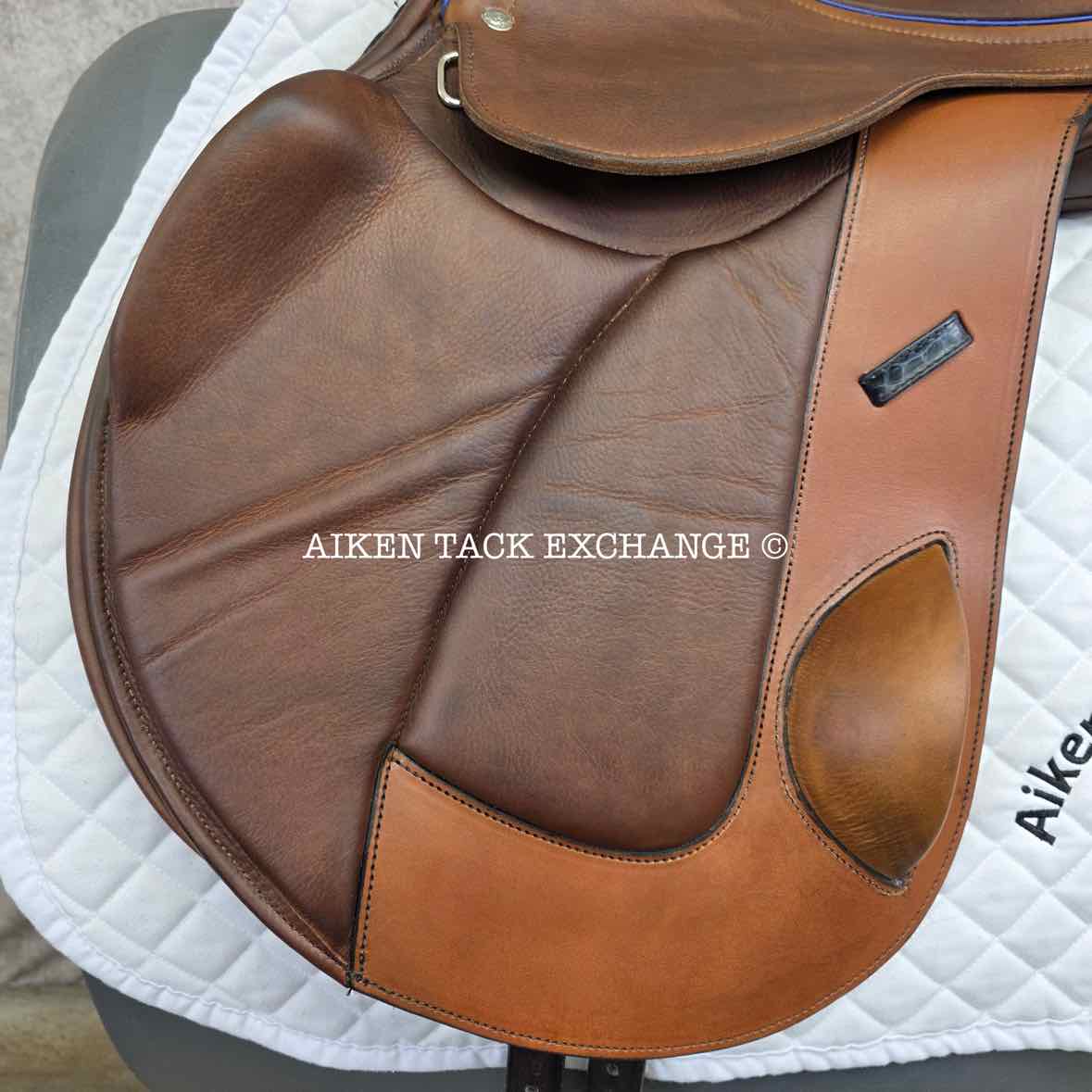 2022 Custom Saddlery Fleur De Lys Monoflap Jump Saddle, 17.5" Seat, Adjustable Tree, Wool Flocked Panels