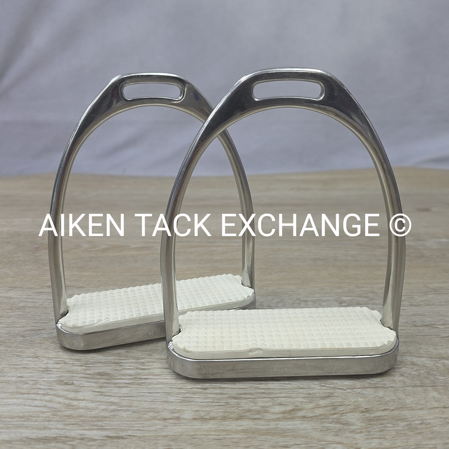 Centaur Fillis Stirrup Irons, 5"