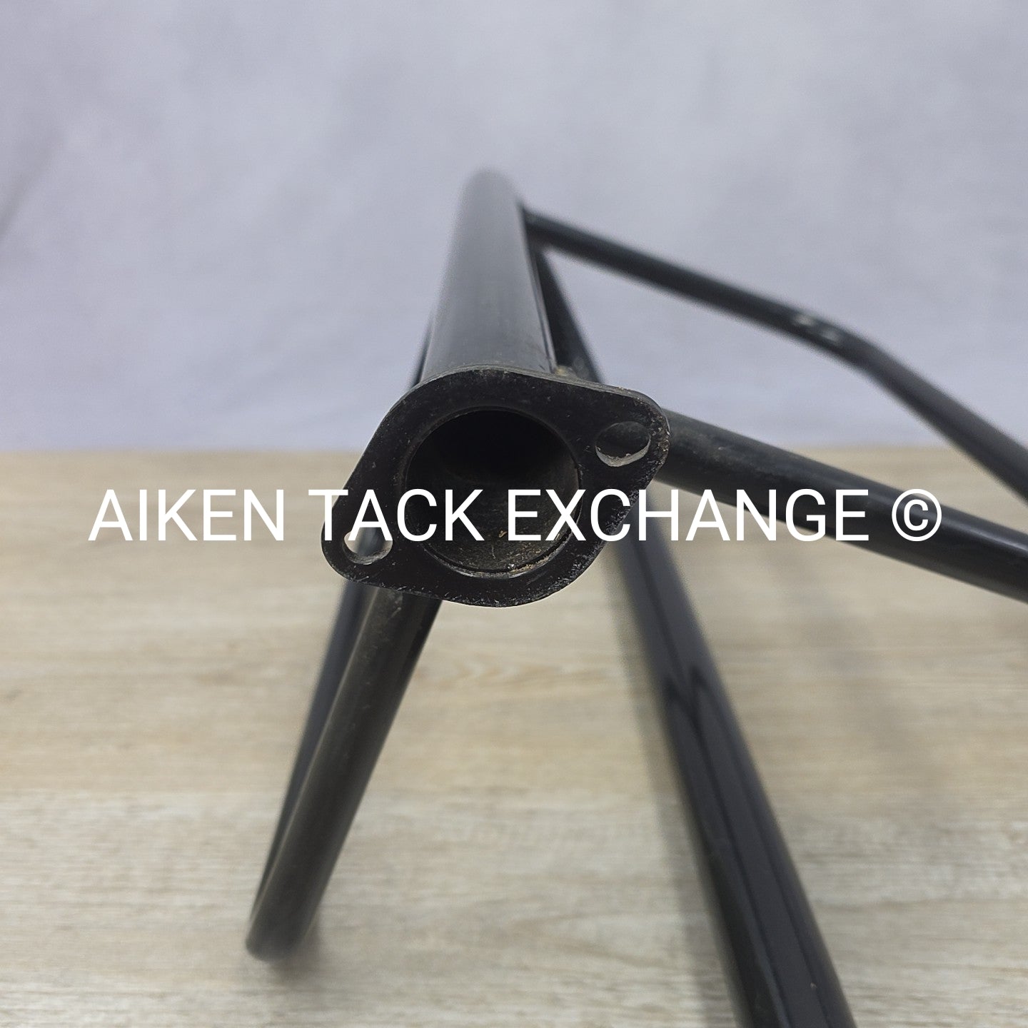 Metal Wall Mount Saddle Rack