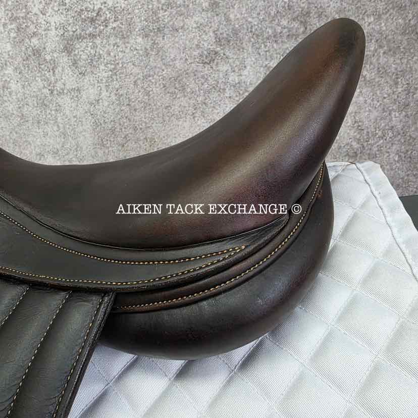 **SOLD** 2003 Antares Cadence Monoflap Dressage Saddle, 17.5" Seat, 2D Flap, MW/W Tree, Foam Panels, Full Buffalo Leather