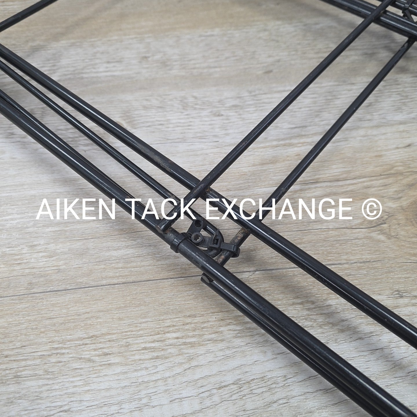 Easy-Up Interchangeable Saddle Rack System with 2 Saddle Racks