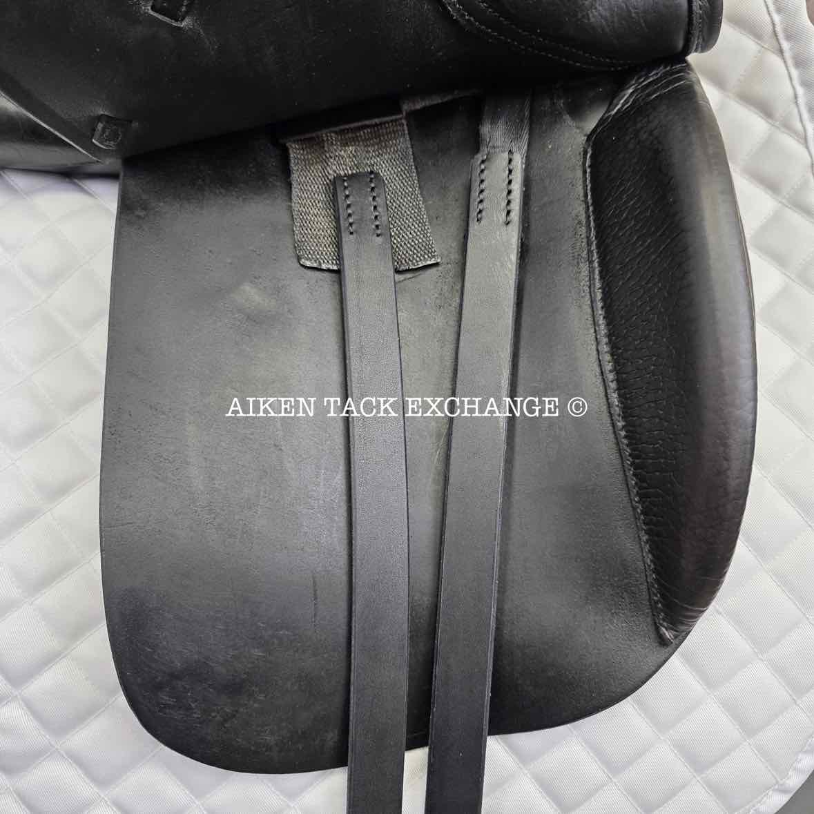 Roosli Pilatus Dressage Saddle, 17" Seat, Extra Short Flap, Medium Narrow Tree, Wool Flocked Panels