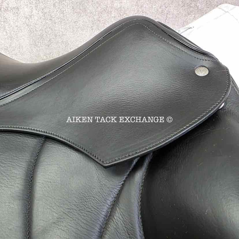 **SOLD** 2022 Voltaire Adelaide Monoflap Dressage Saddle, 17.5" Seat, 2AA Flap, Wide Tree, PRO Panels, Full Buffalo Leather