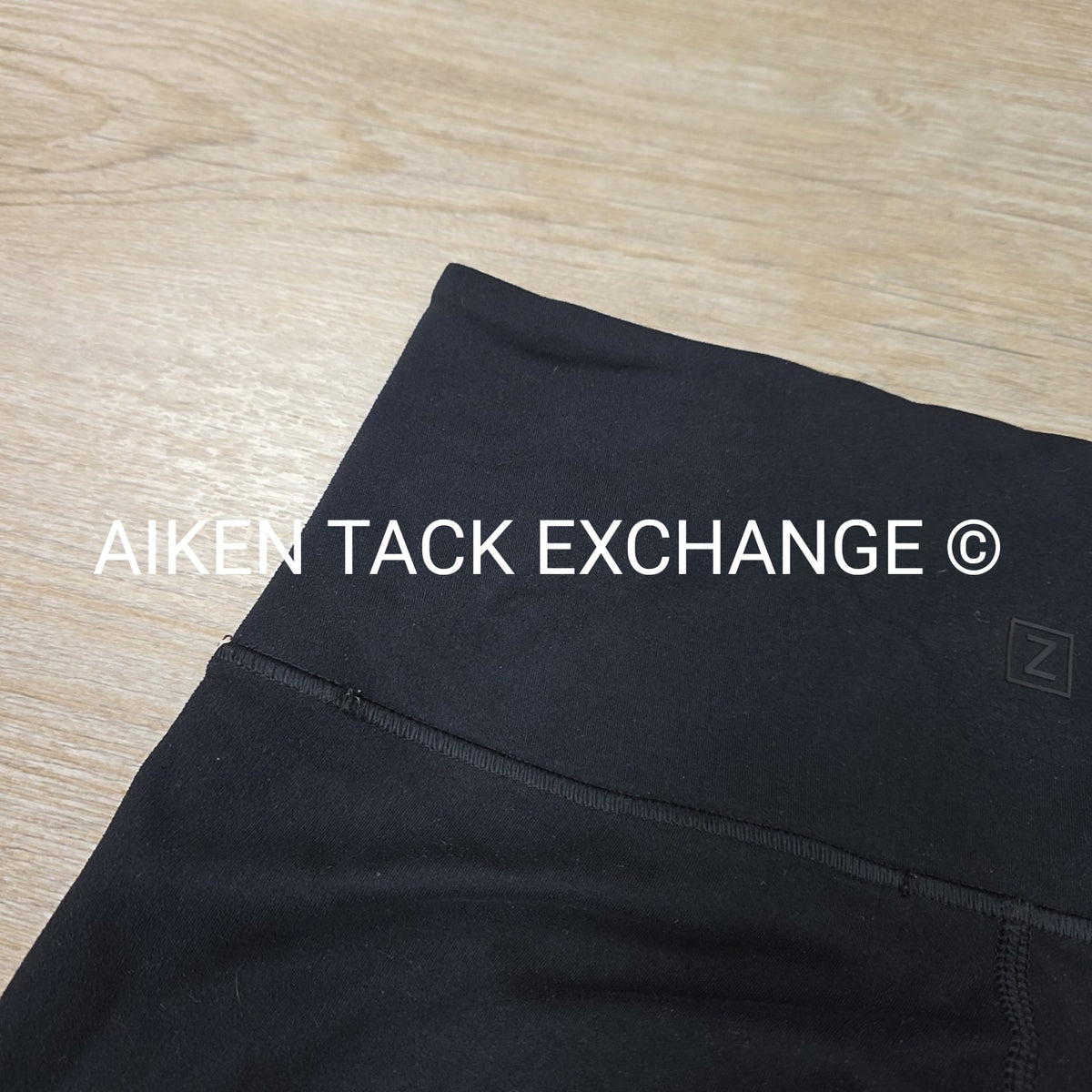 Zobha Leggings, Size Medium