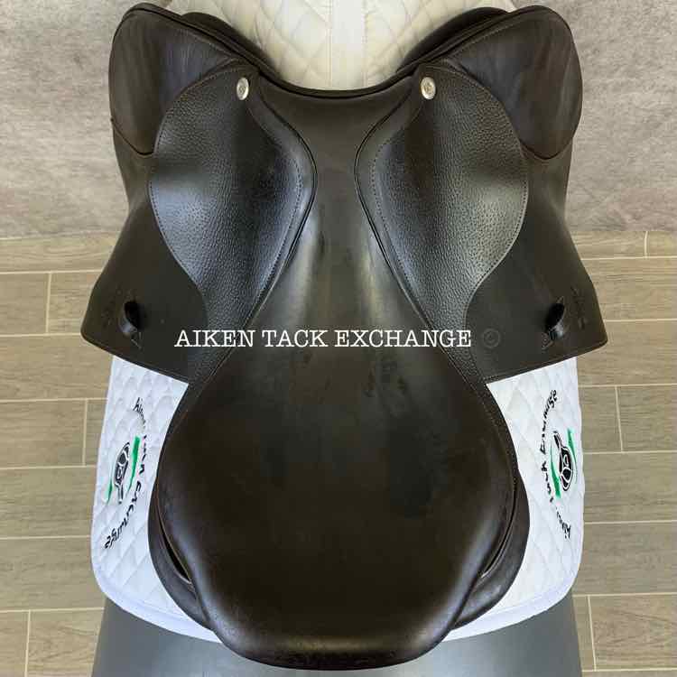 2016 CWD SE01 Close Contact Jump Saddle, 17" Seat, 2L Flap, Medium Tree, Foam Panels