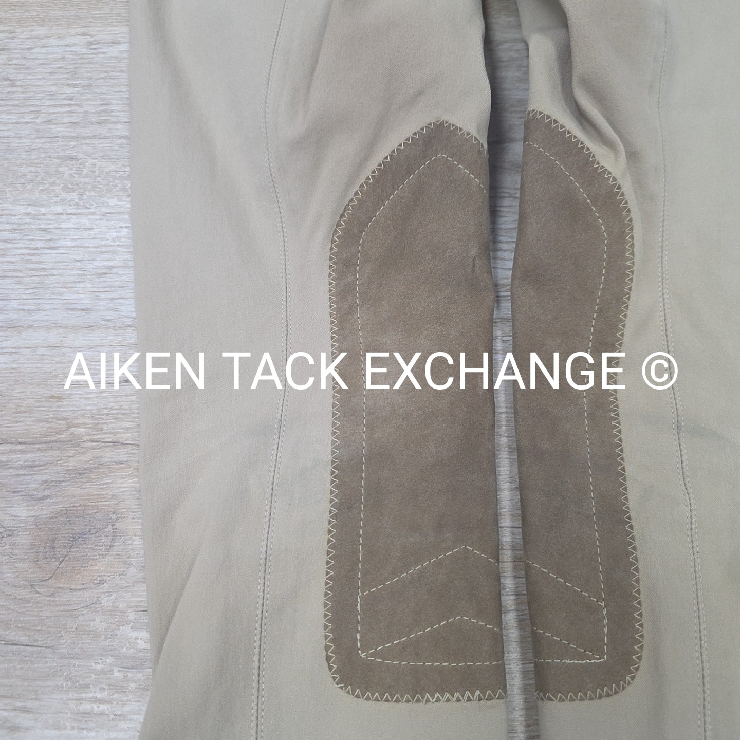 Tailored Sportsman Trophy Hunter Knee Patch Breeches, Size 14 R