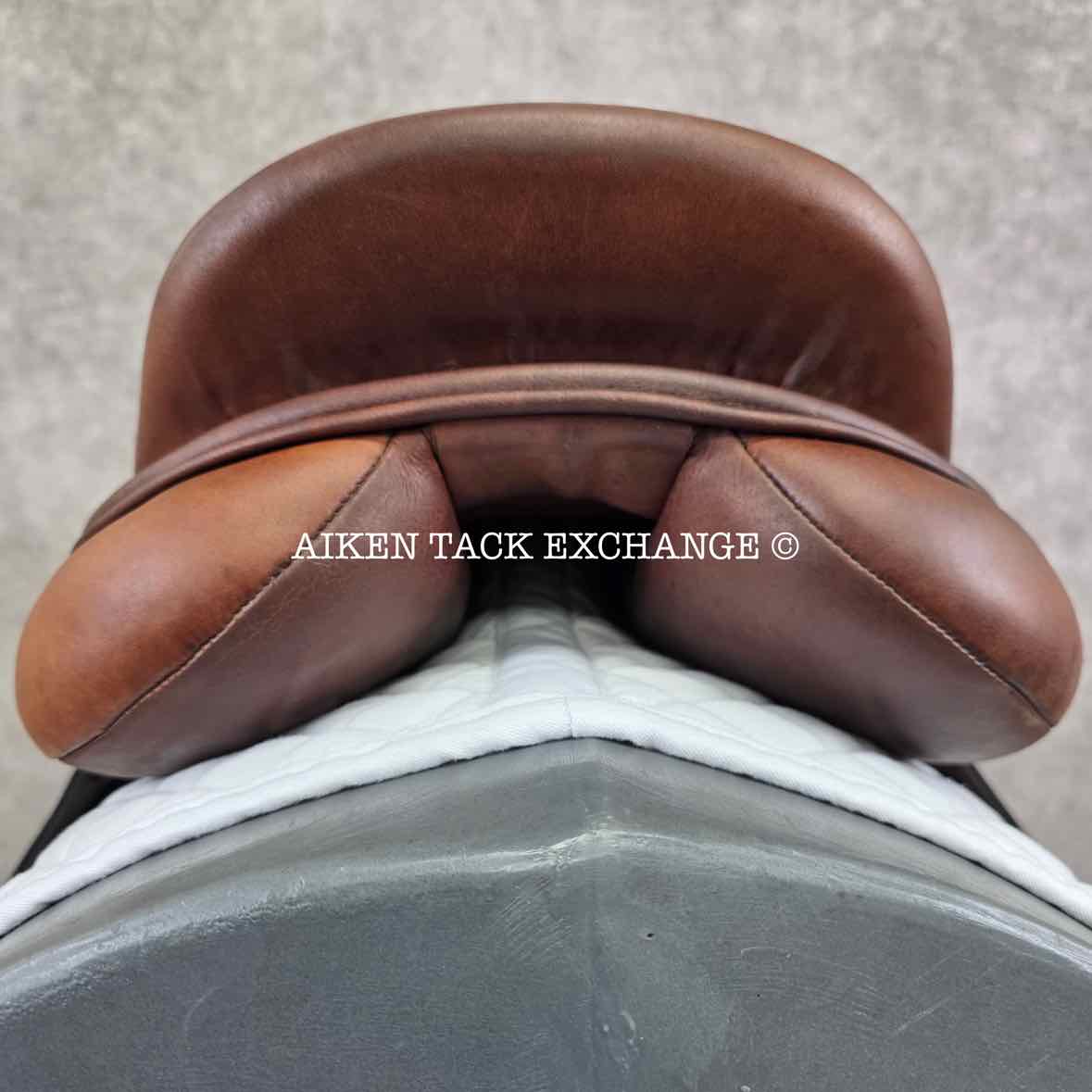 2008 Frank Baines Elan Close Contact Jump Saddle, 17.5" Seat, Medium Tree, Wool Flocked Panels