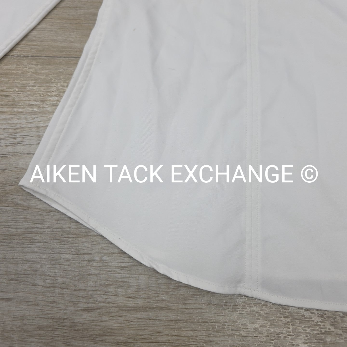 Essex Classics Long Sleeve Show Shirt, Size Medium