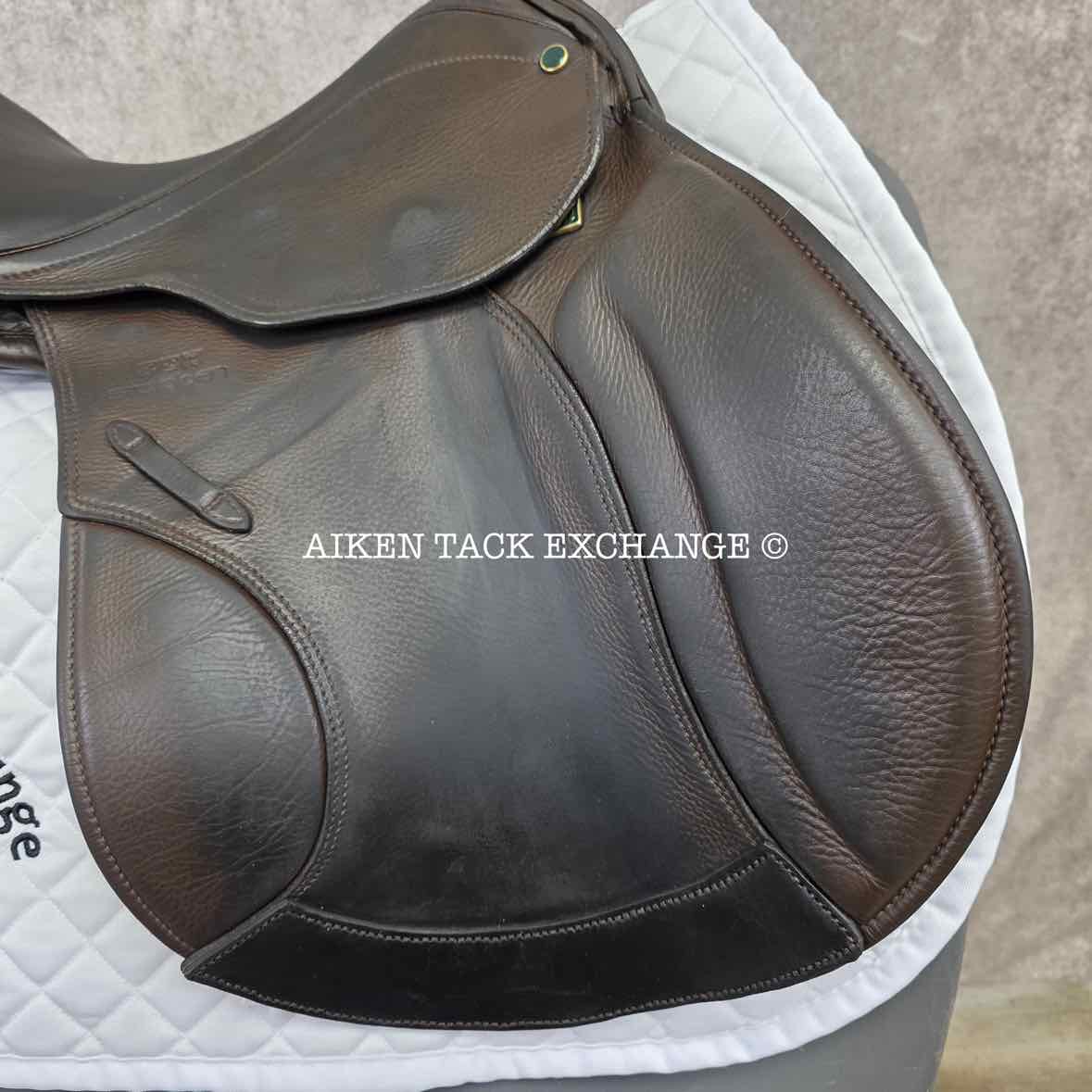 2007 Stubben Roxane Deluxe Jump Saddle, 18.5" Seat, 32cm Tree - Wide Tree, Wool Flocked Panels