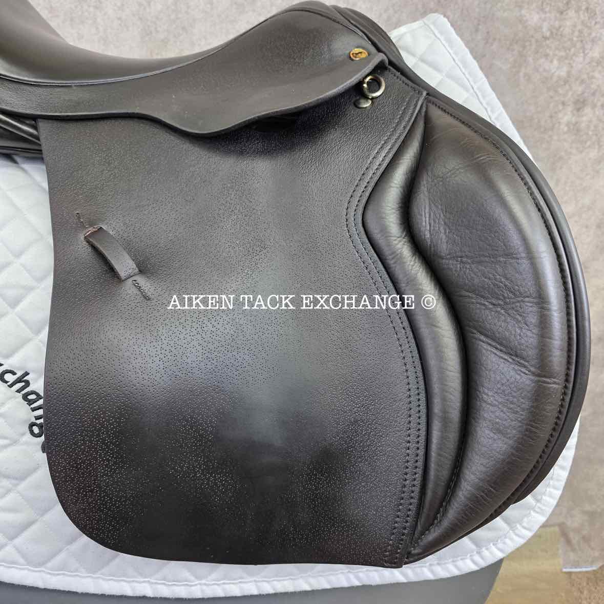 2013 Black Country Wexford Jump Saddle, 17.5" Seat, Medium Wide Tree, Wool Flocked Panels