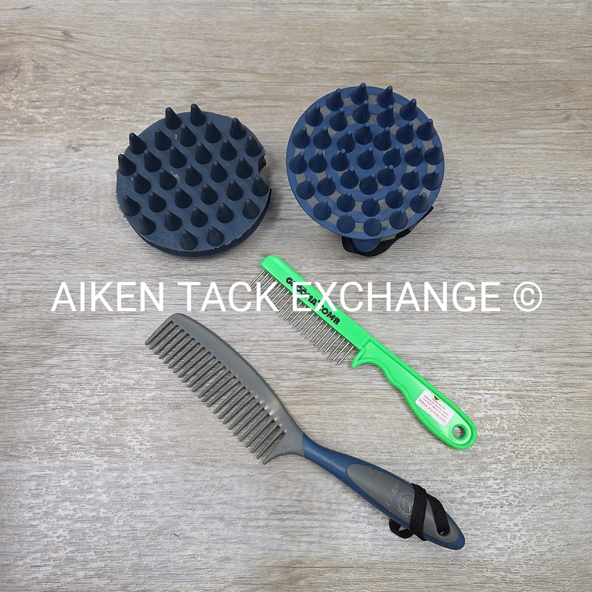BARGAIN BUNDLE: 2 Combs & 2 Curry Combs