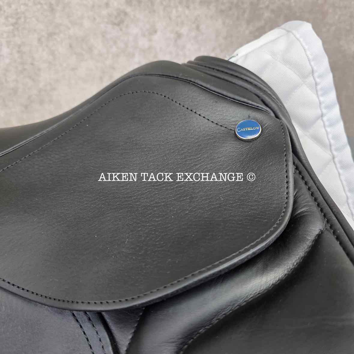 Richard Castelow Dressage Saddle, 17.5" Seat, Short Flap, Medium Wide Tree, Wool Flocked Panels