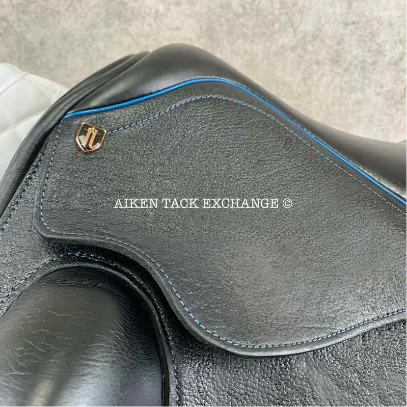 2022 Fluff's Saddlery Dressage Saddle, 17" Seat, Medium Wide Tree, Wool Flocked Panels with Shoulder Relief, Buffalo Leather