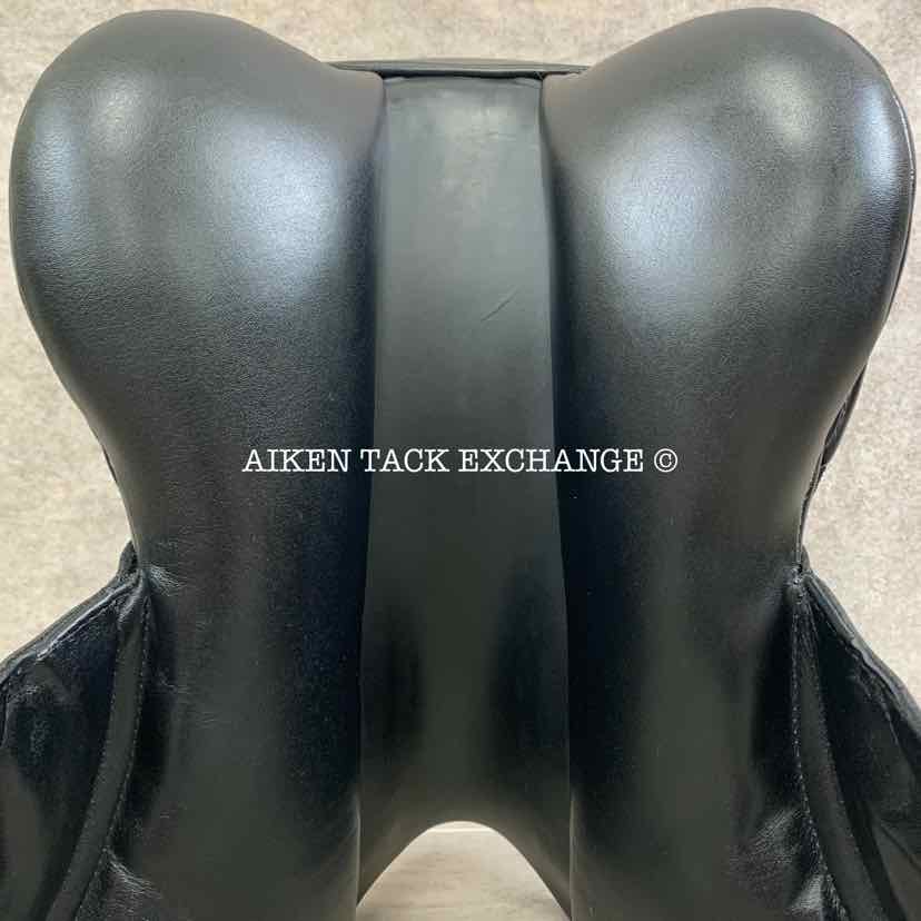 2016 Custom Saddlery Wolfgang Matrix Monoflap Dressage Saddle, 17.5” Seat, Adjustable Tree, Wool Flocked Panels
