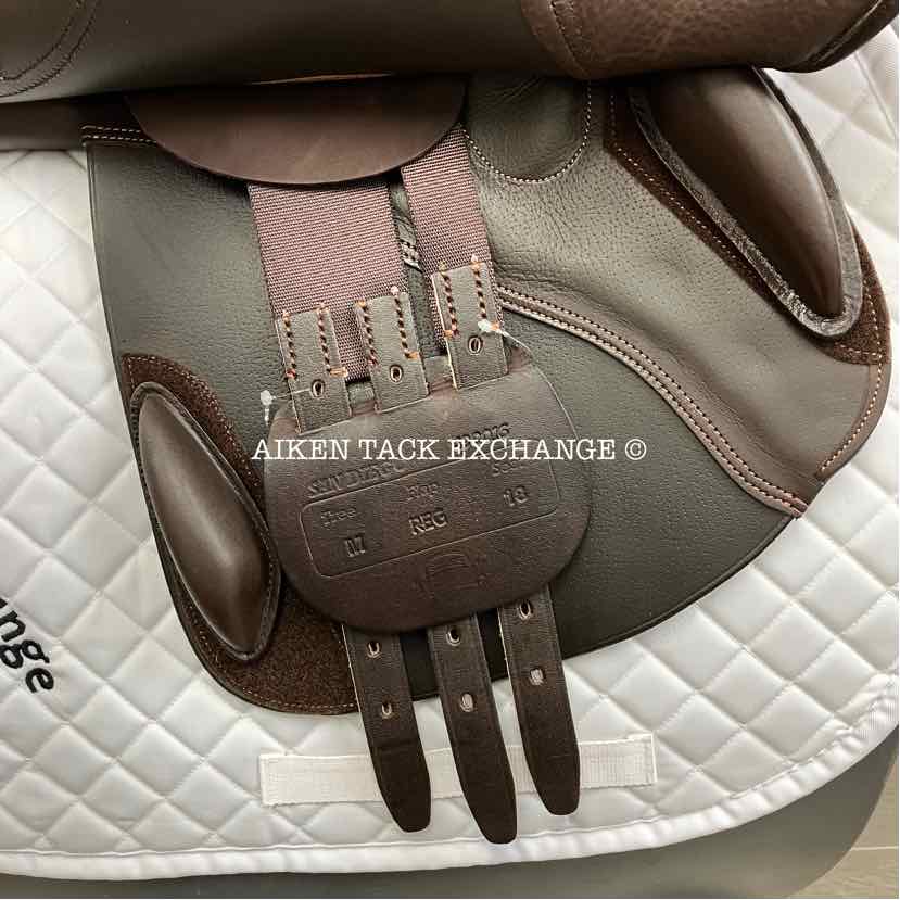 2021 Ovation San Diego Close Contact Jump Saddle, 18" Seat, Adjustable Tree - XCH Changeable Gullet, Foam Panels