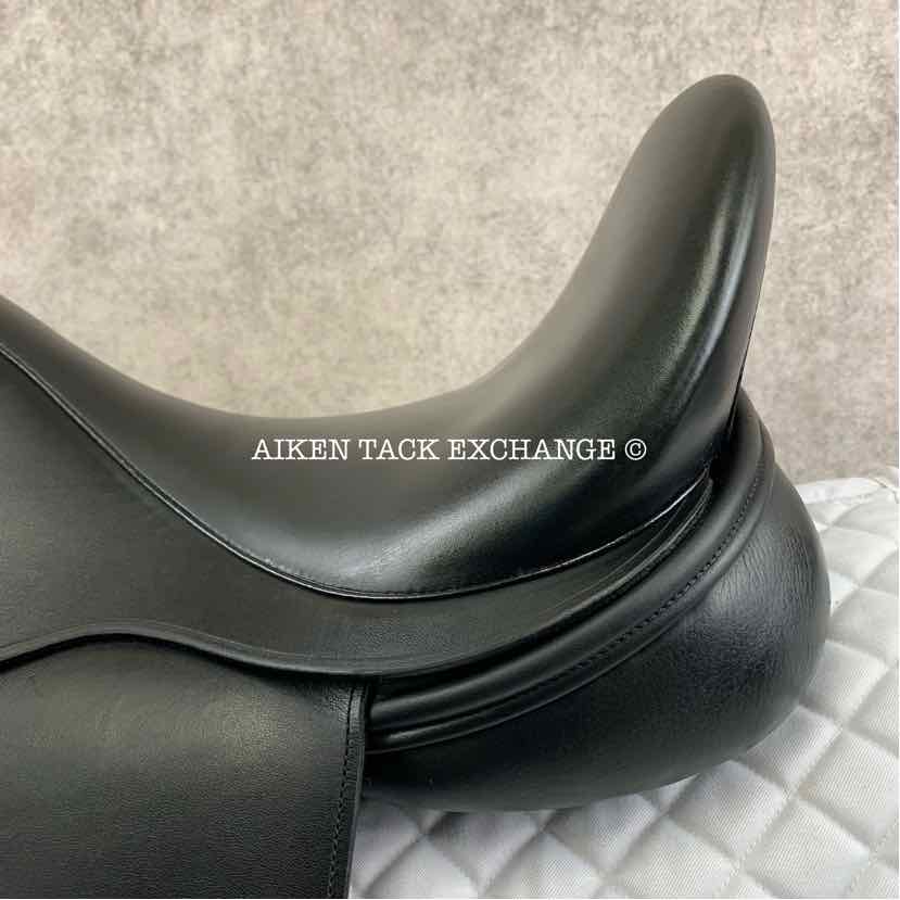 2016 Takt TSD-37 Dressage Saddle, 17.5" Seat, MW/W Tree, Wool Flocked Panels