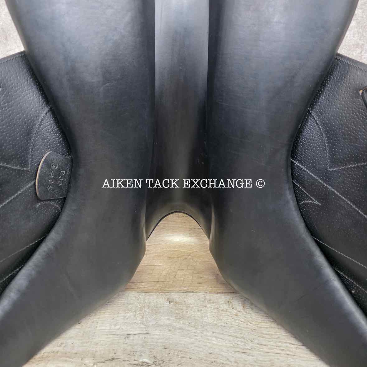 2008 Devoucoux Makila Monoflap Dressage Saddle, 18" Seat, 3A Flap, Medium Wide Tree, D3D Panels, Full Buffalo Leather