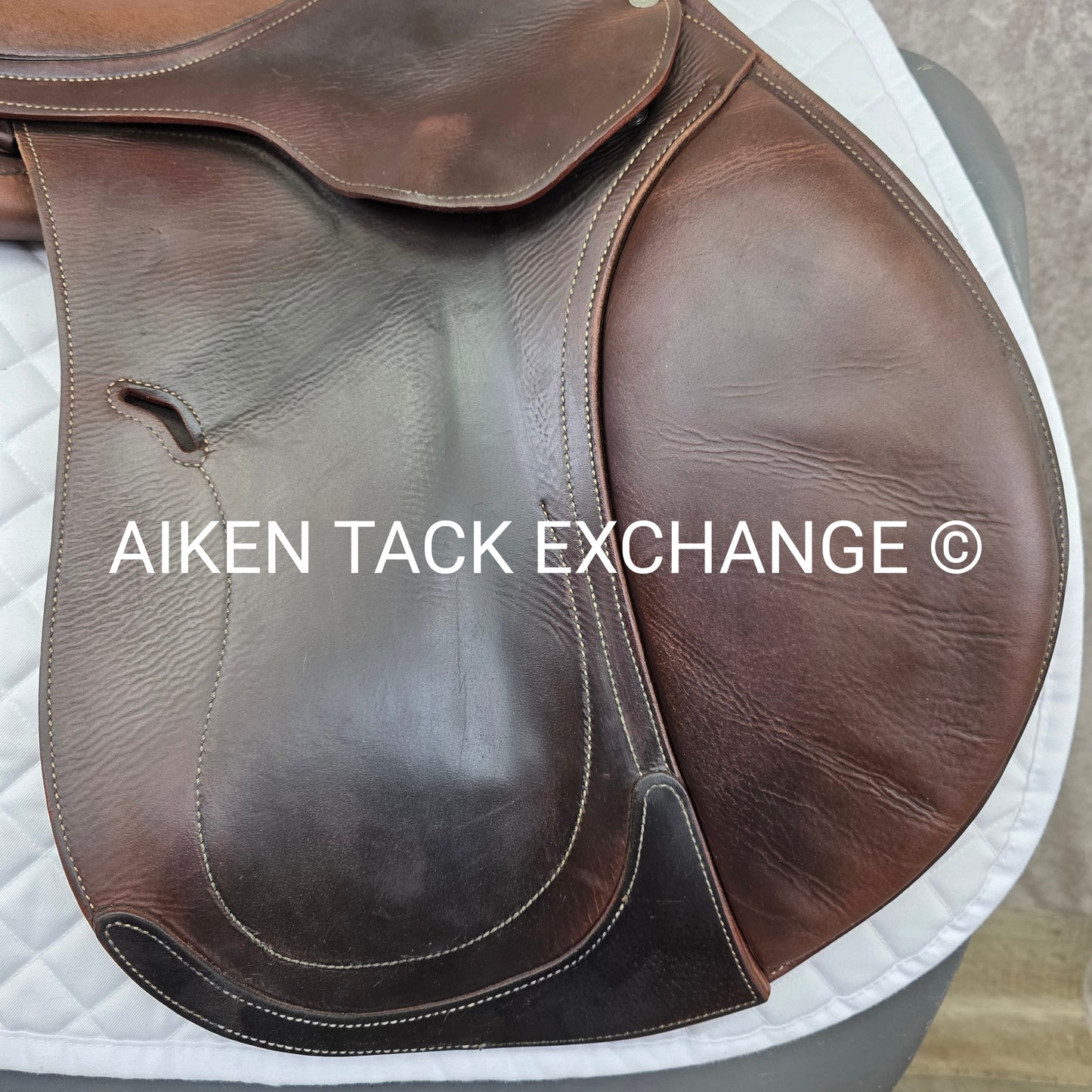 2014 Antares Evolution Close Contact Jump Saddle, 17.5" Seat, 4AB Flap, M/MW Tree, Foam Panels