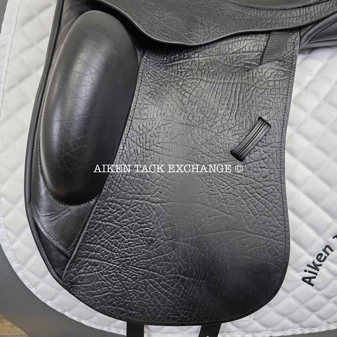 **SOLD** 2018 County Epiphany Monoflap Dressage Saddle, 17" Seat, Medium Narrow Tree, Wool Flocked Panels