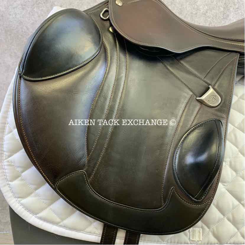 **SOLD** 2018 Bates Advanta Monoflap Jump Saddle, 17" Seat, Adjustable Changeable Gullet