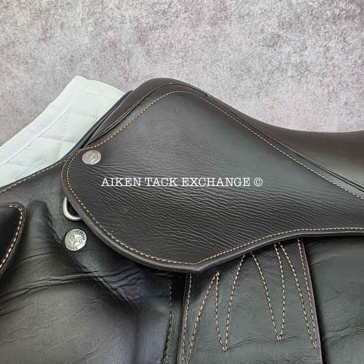 2018 Voltaire Elkton Monoflap Jump Saddle, 18.5" Seat - 2AA Flap, Medium Wide Tree, PRO Panels, Full Buffalo Leather