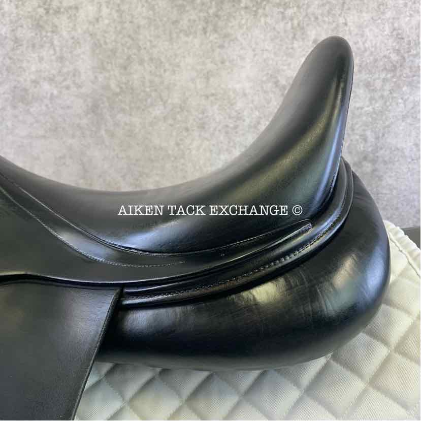**SOLD** 2003 Amerigo Cervia Dressage Saddle, 17.5" Seat, Wide Tree, Wool Flocked Panels