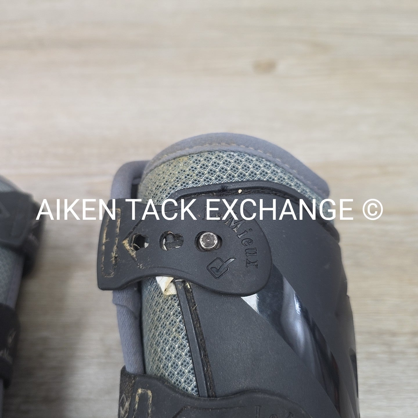 BARGAIN BUNDLE: LeMieux Open Front Tendon Boots, Medium Front & Large Hind